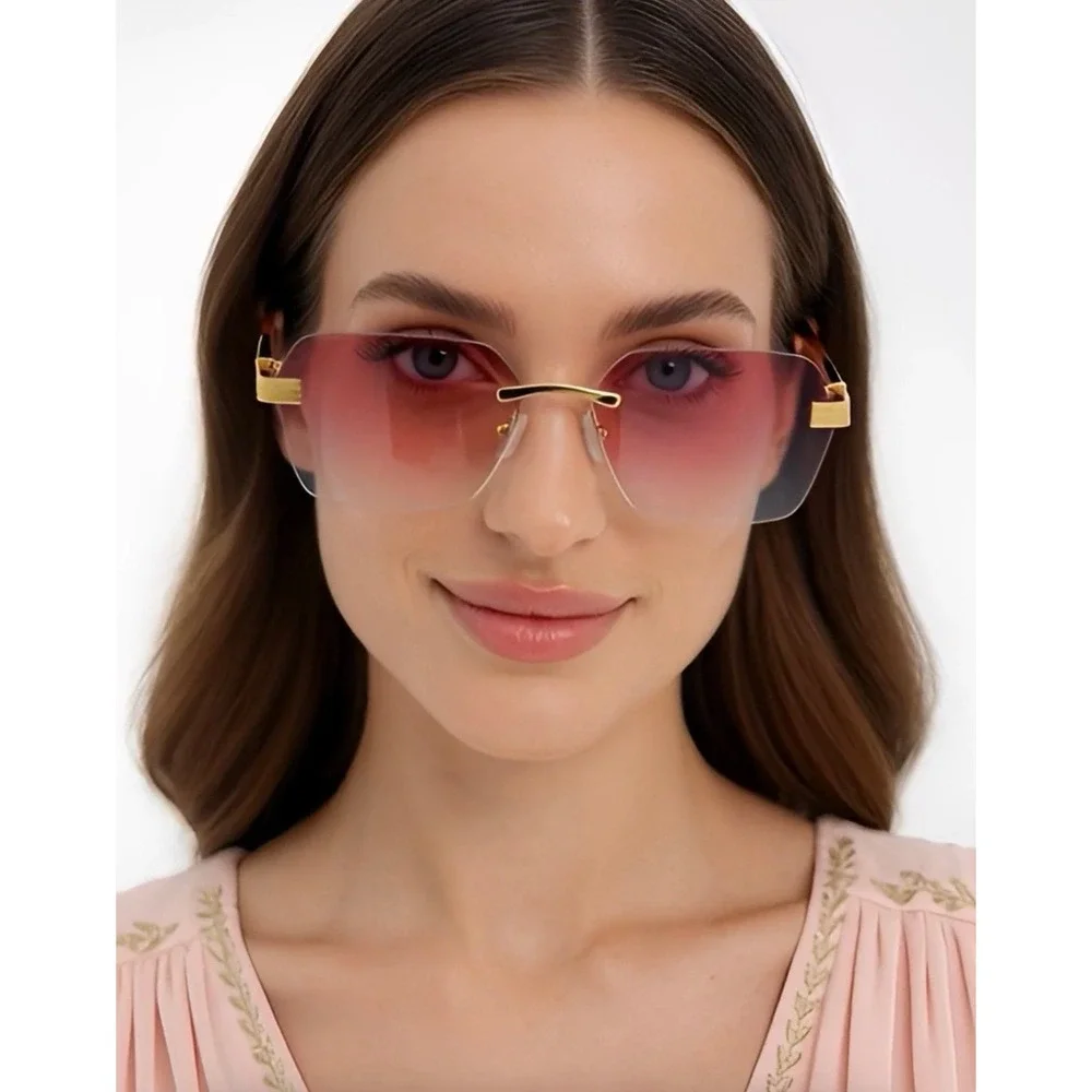 Classy Women Fashion Sunglasses‎ Female Square Gold Frame Trendy Eyewear Ladys